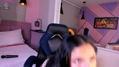 Snapshot of aris_suarez chatting on February 11, 2026, 4:45 pm Aris Suarez online show from February 11, 2026, 4:45 pm