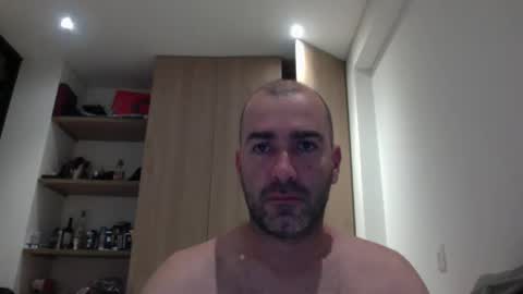 aristi11 online show from October 4, 2025, 5:38 am