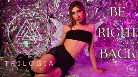 Snapshot of arivega chatting on January 30, 2025, 10:19 am   Nice to meet you  thumb up me please its important I  LOOK MY BIO DOWN online show from January 30, 2025, 10:19 am