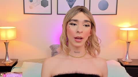Snapshot of arivega chatting on February 27, 2025, 2:53 am   Nice to meet you  thumb up me please its important I  LOOK MY BIO DOWN online show from February 27, 2025, 2:53 am