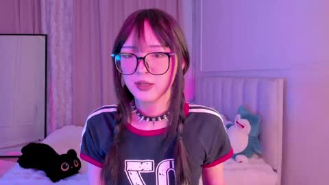 Ariya online show from May 7, 2026, 2:22 pm