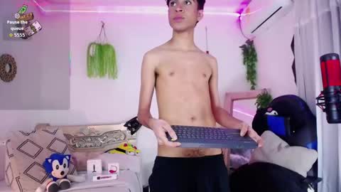 Snapshot of armondx_parkr chatting on April 1, 2026, 8:37 am armond online show from April 1, 2026, 8:37 am