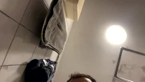 armyskater32 online show from September 16, 2025, 8:43 pm