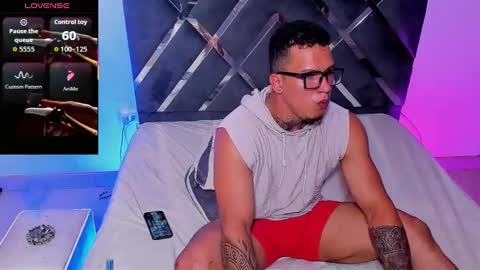 Snapshot of arnold_sexy_hot98 chatting on September 15, 2025, 5:46 pm arnold sexy hot98 online show from September 15, 2025, 5:46 pm