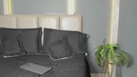 Arohom Lester online show from December 3, 2025, 11:19 am