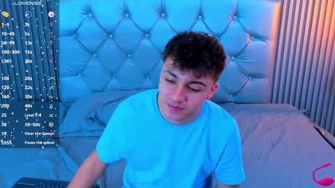 aron__cooper online show from December 29, 2024, 2:06 am