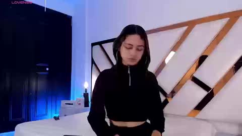 Aron cruz  online show from March 25, 2026, 1:17 pm