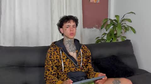 Aron ford online show from October 1, 2025, 11:49 am