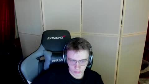Snapshot of aron_neall chatting on December 25, 2024, 10:17 am biggest penis  online show from December 25, 2024, 10:17 am