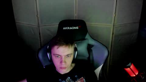 Snapshot of aron_neall chatting on January 11, 2025, 7:17 am biggest penis  online show from January 11, 2025, 7:17 am