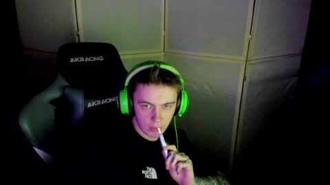 Snapshot of aron_neall chatting on January 24, 2025, 2:08 pm biggest penis  online show from January 24, 2025, 2:08 pm
