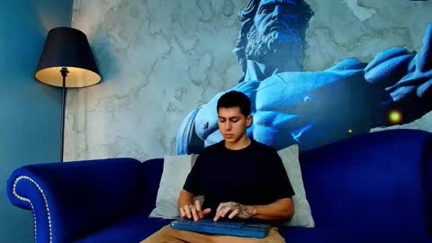 Snapshot of aron_pulse chatting on January 13, 2026, 1:27 pm aron_pulse online show from January 13, 2026, 1:27 pm