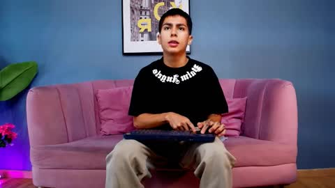 aron_pulse online show from January 16, 2026, 1:37 pm