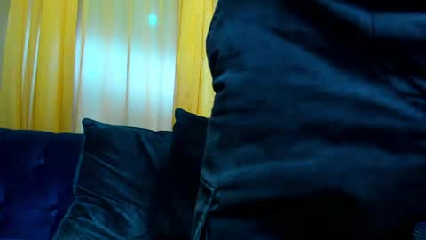 aron_pulse online show from April 7, 2026, 1:33 pm