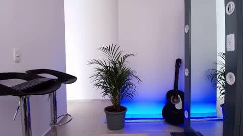 Snapshot of aron_santoro1 chatting on October 30, 2025, 12:39 pm Aron Santoro online show from October 30, 2025, 12:39 pm