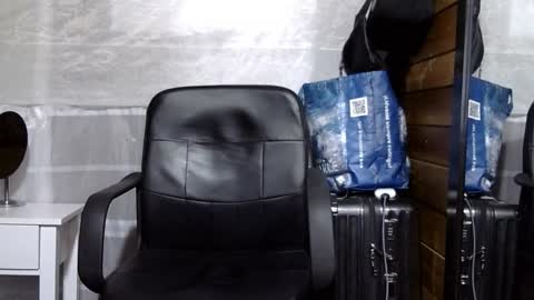 Aron G Franco online show from November 7, 2025, 5:07 am