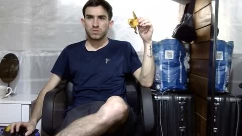 Aron G Franco online show from November 26, 2025, 4:08 pm