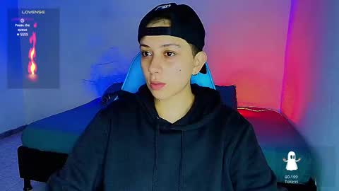 Snapshot of arontroy_wi chatting on February 14, 2025, 12:36 pm noah and ivy online show from February 14, 2025, 12:36 pm