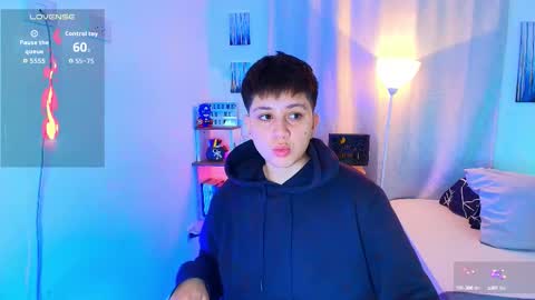 Snapshot of arontroy_wi chatting on October 17, 2025, 10:40 am noah and ivy online show from October 17, 2025, 10:40 am