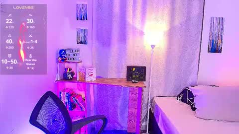 Snapshot of arontroy_wi chatting on October 22, 2025, 10:37 am noah and ivy online show from October 22, 2025, 10:37 am