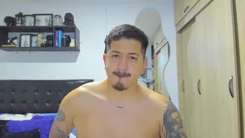 ARON  Independent model  online show from November 16, 2025, 7:25 am