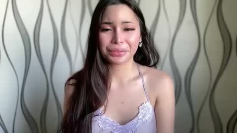 KATE MORE  online show from December 21, 2025, 3:46 am