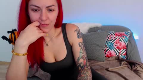 arri_ella online show from October 24, 2025, 1:13 am