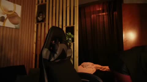      online show from June 11, 2026, 6:28 pm