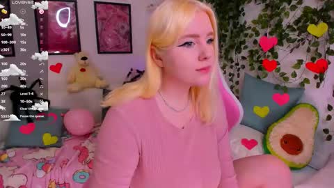 Snapshot of art_lovee_ chatting on February 15, 2026, 1:46 am art_lovee_ online show from February 15, 2026, 1:46 am