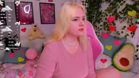 Snapshot of art_lovee_ chatting on February 25, 2026, 2:10 am art_lovee_ online show from February 25, 2026, 2:10 am