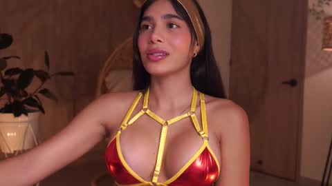 Snapshot of artemia_ chatting on October 29, 2025, 2:47 am Amanda online show from October 29, 2025, 2:47 am