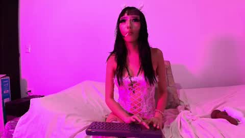 Snapshot of artemisa_darks chatting on May 5, 2026, 2:14 pm Artemisa online show from May 5, 2026, 2:14 pm