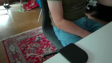 Snapshot of artesian99 chatting on October 26, 2025, 9:37 am artesian99 online show from October 26, 2025, 9:37 am