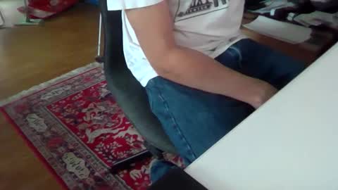 artesian99 online show from February 5, 2026, 9:03 am