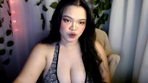 Snapshot of arthemist11 chatting on July 4, 2026, 12:00 pm monica online show from July 4, 2026, 12:00 pm