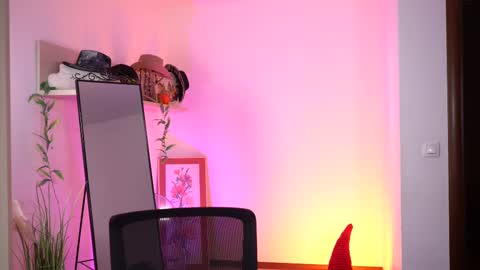 Amalia online show from March 6, 2025, 1:37 am