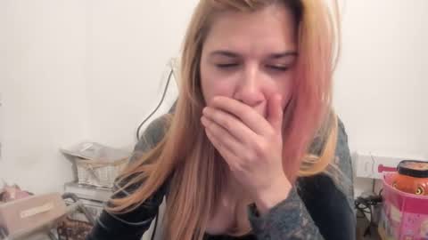 MIA online show from November 4, 2025, 10:31 pm