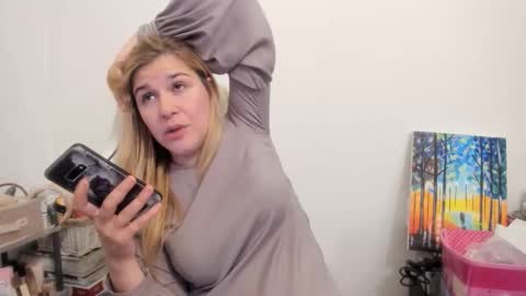 MIA online show from November 14, 2025, 11:24 pm