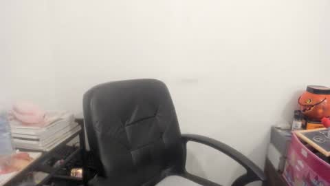 MIA online show from April 6, 2026, 8:48 am