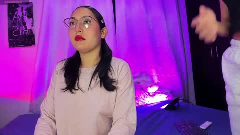 Ariana and Kelsieh online show from April 8, 2026, 1:05 am