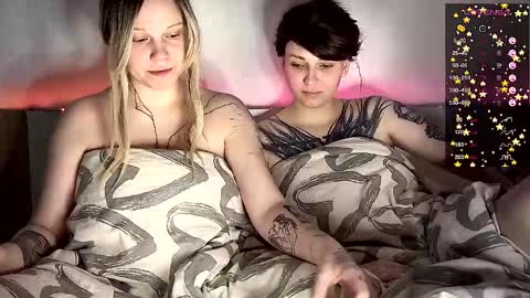 Snapshot of arya_stark7 chatting on February 28, 2025, 11:36 am Arya brunett and Cassie blond online show from February 28, 2025, 11:36 am