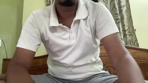 aryan_980763874 online show from May 15, 2026, 11:23 pm