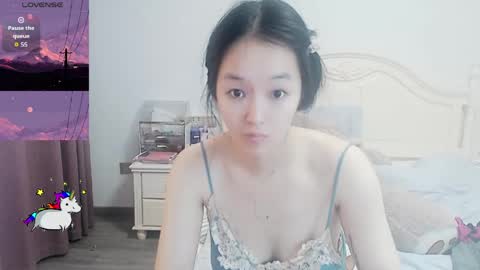 Lily online show from April 20, 2026, 3:31 am