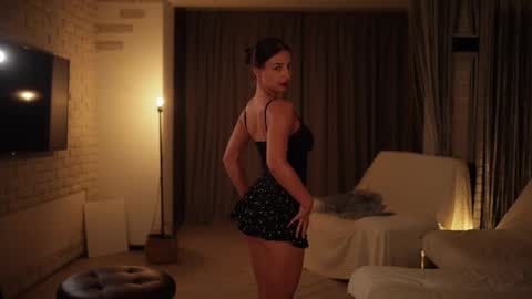 Call me Ann online show from September 12, 2025, 7:03 pm