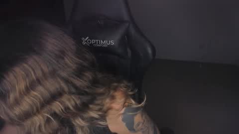 ash_smith1 online show from March 4, 2026, 11:33 pm