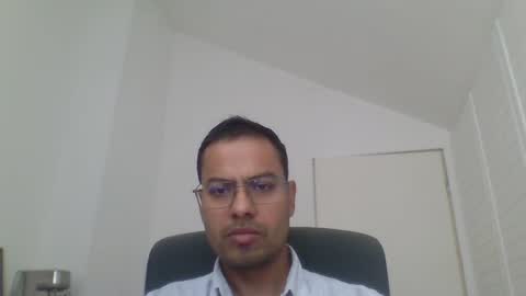 Snapshot of asharma1984xyz chatting on April 28, 2026, 9:14 am asharma1984xyz online show from April 28, 2026, 9:14 am