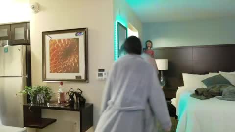 Ashelynn Grey online show from April 4, 2026, 2:21 am