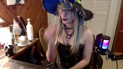 Ashley Scarlett online show from March 11, 2026, 10:05 pm