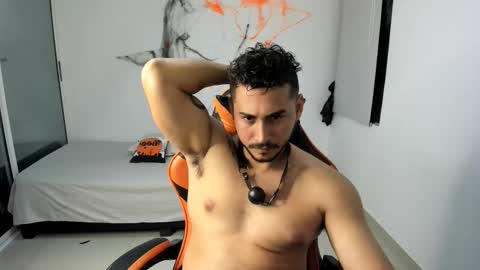 ashlan_king online show from November 14, 2025, 2:54 am