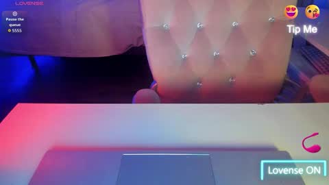 Ashley online show from January 12, 2026, 12:43 pm